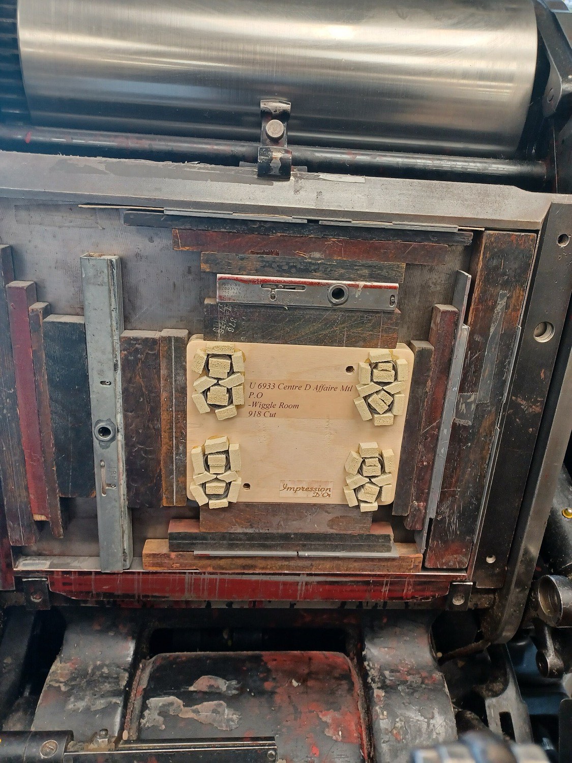 The platen closing on the forme.